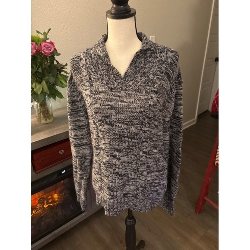 True Rock women's size M sweater gray‎